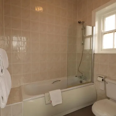 Отель The Esplanade 3*