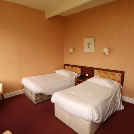 Отель The Esplanade 3*