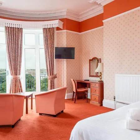 The Esplanade 3*