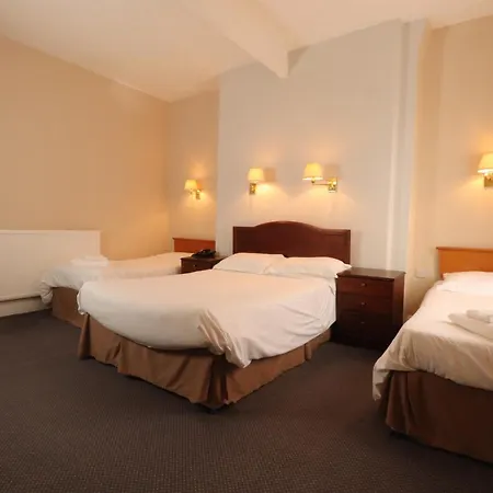The Esplanade 3*