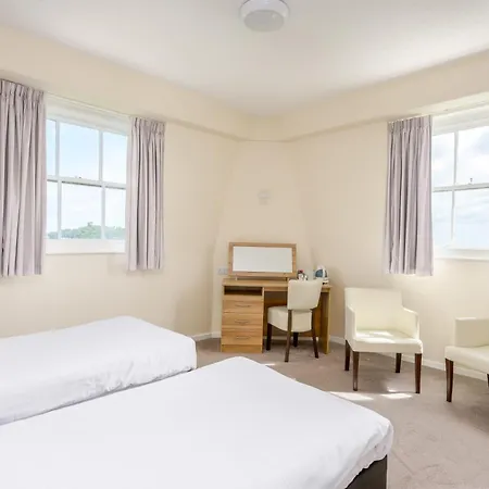 The Esplanade 3*
