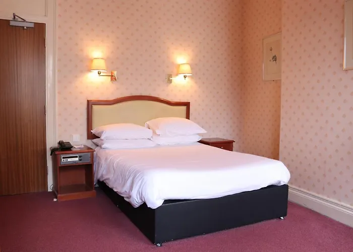 The Esplanade 3*