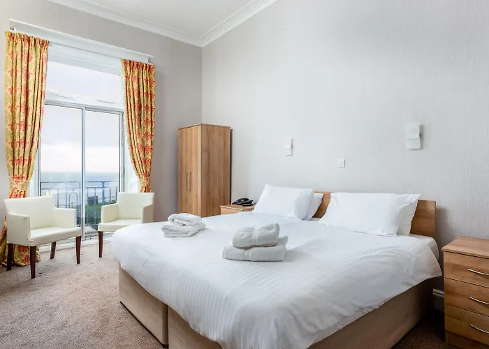 Otel The Esplanade 3*