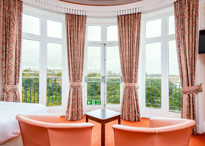 Otel The Esplanade 3*