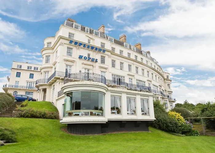 The Esplanade 3*